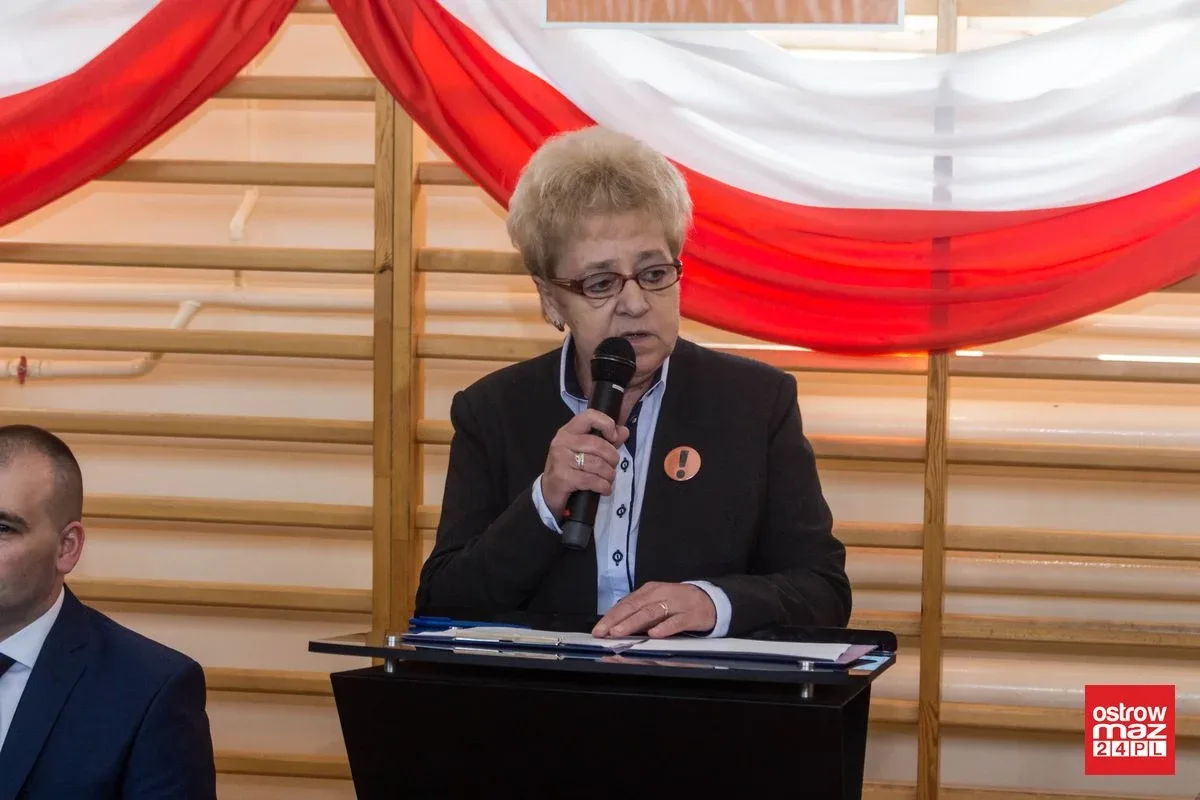 Koniec roku szkolnego dla maturzystów z "Ekonomika". Przed nimi egzamin dojrzałości (zdjęcia, wideo)