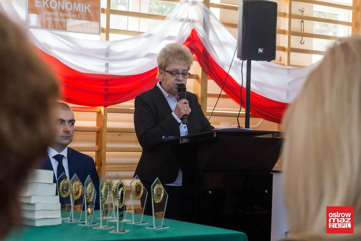 Koniec roku szkolnego dla maturzystów z "Ekonomika". Przed nimi egzamin dojrzałości (zdjęcia, wideo)