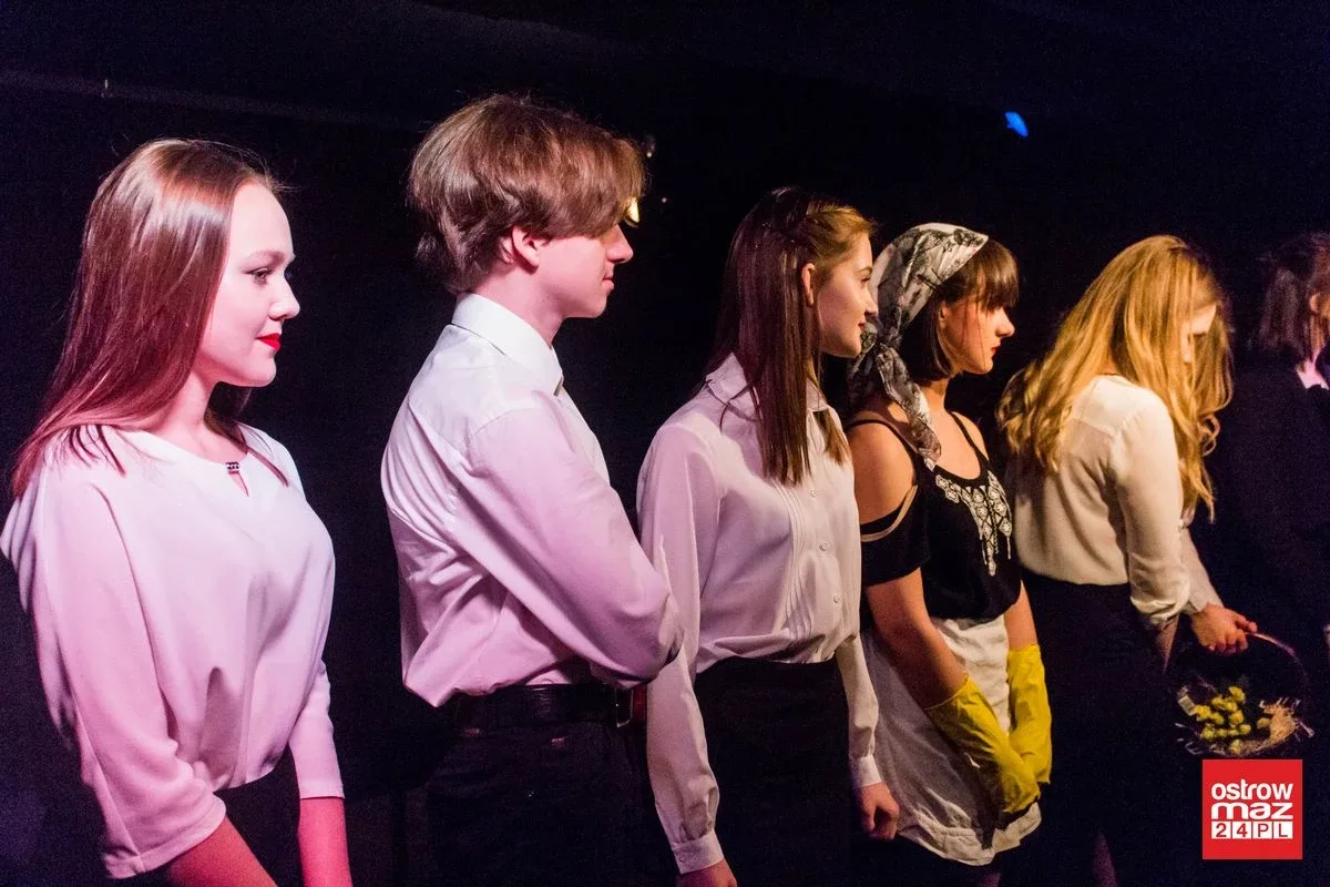 "Tango" zainaugurowało w ostrowskim teatrze (zdjęcia, wideo)