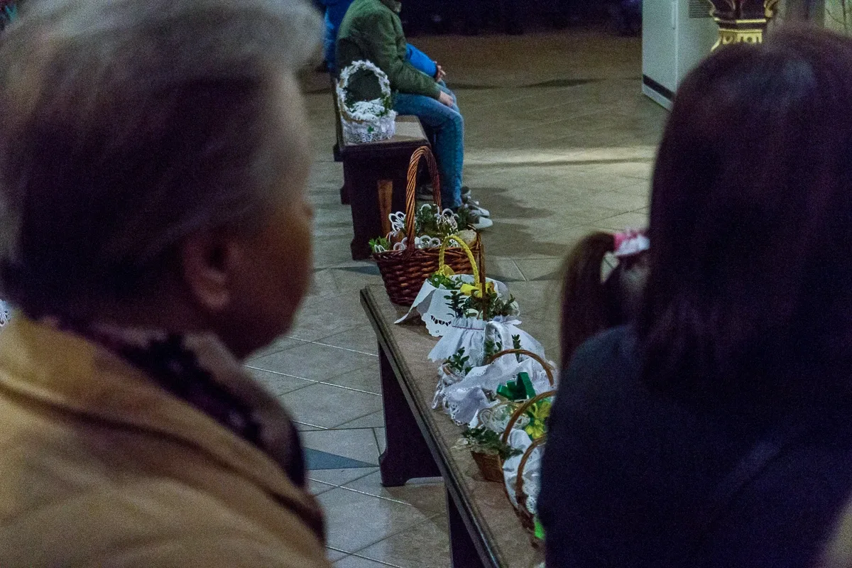 Święcenie pokarmów w ostrowskich parafiach (zdjęcia)