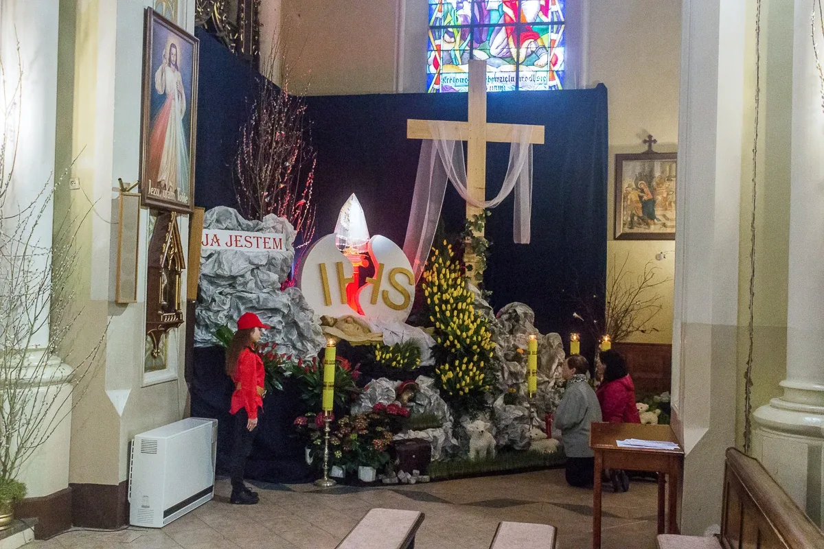 Groby Pańskie w ostrowskich parafiach (zdjęcia)