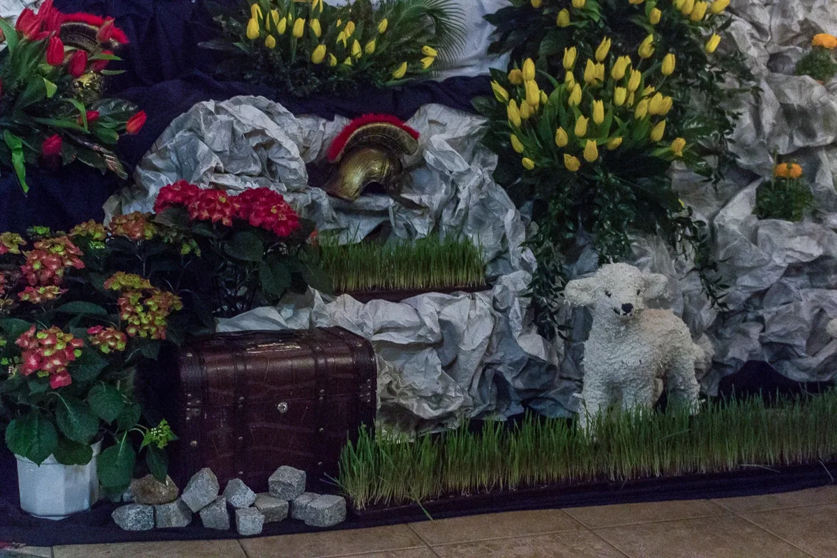 Groby Pańskie w ostrowskich parafiach (zdjęcia)