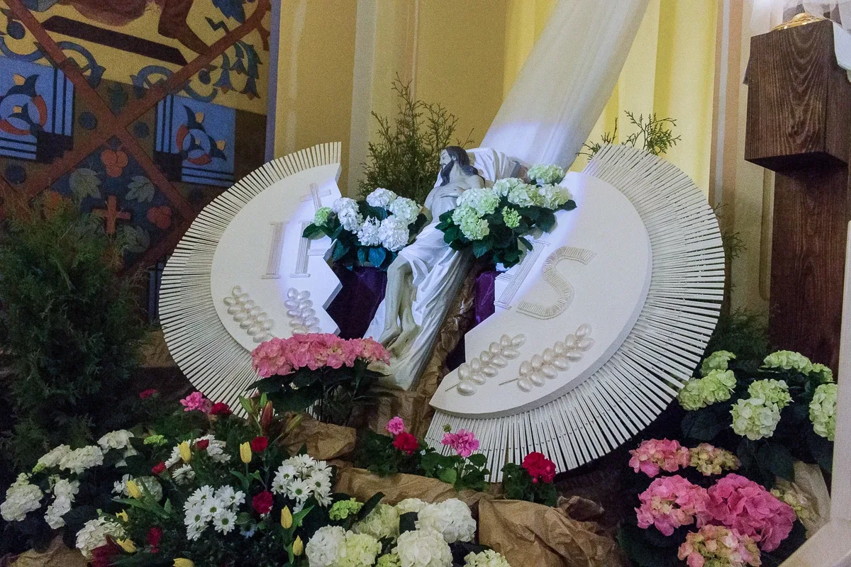 Groby Pańskie w ostrowskich parafiach (zdjęcia)