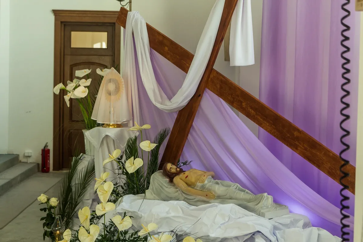 Groby Pańskie w ostrowskich parafiach (zdjęcia)