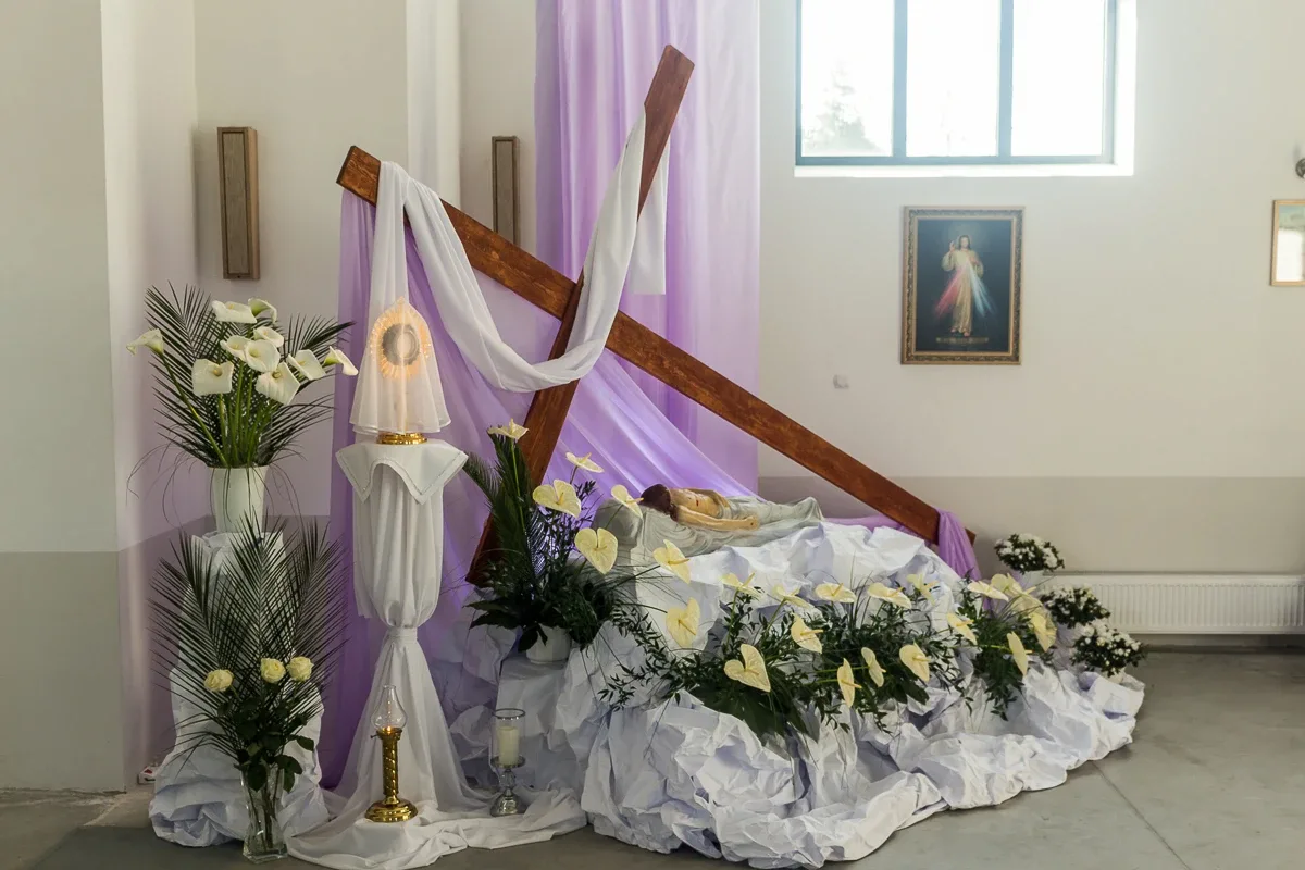 Groby Pańskie w ostrowskich parafiach (zdjęcia)