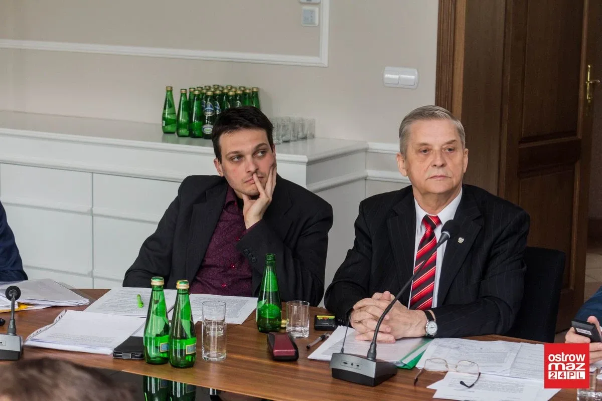 Rada powiatu ostrowskiego obradowała (zdjęcia, wideo)