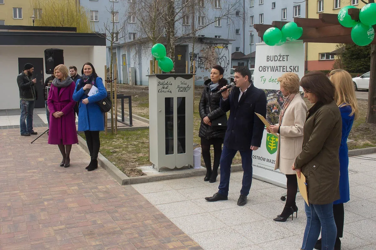 Biblioteka pod chmurką już otwarta (zdjęcia, wideo)
