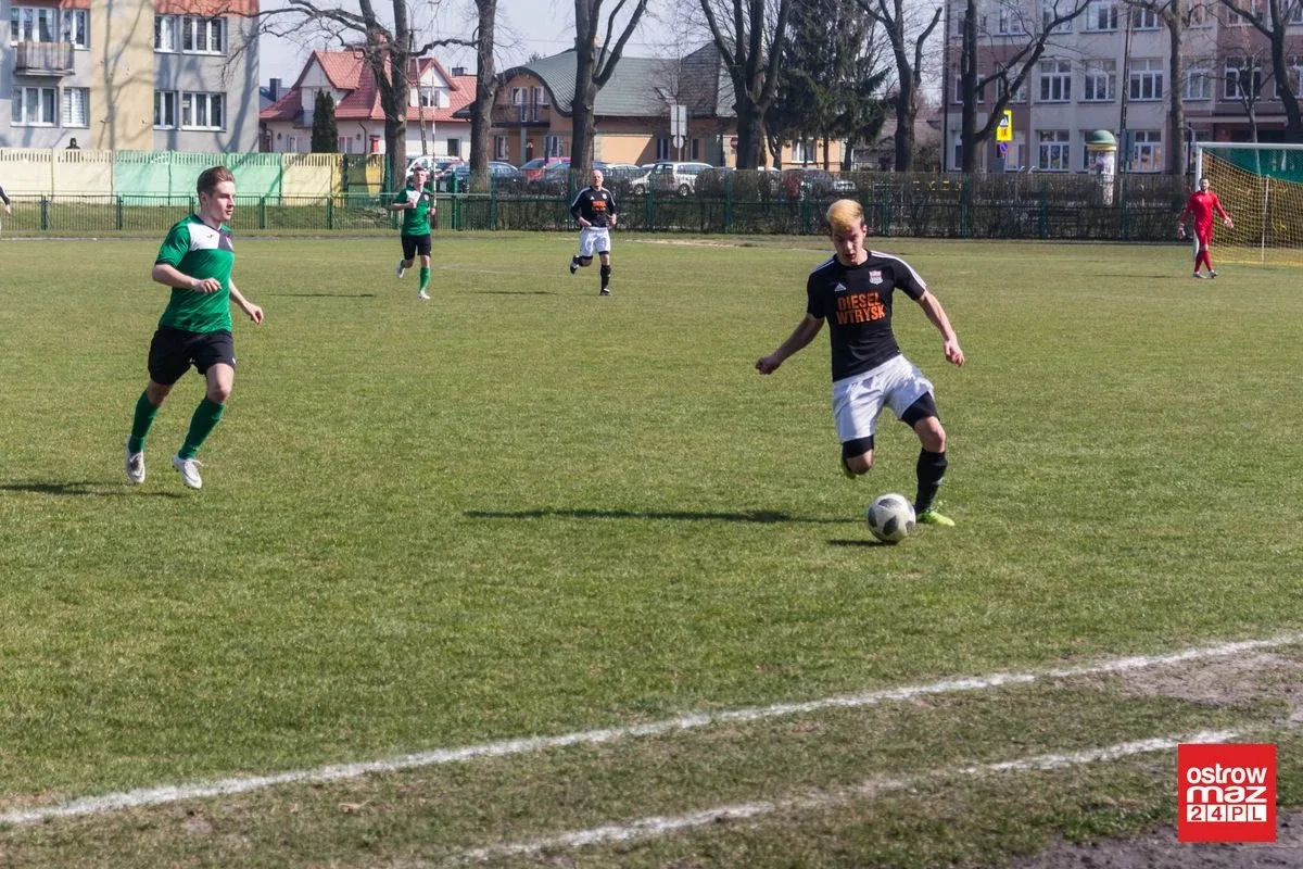 Makowianka na kolanach. Ostrovia z kompletem punktów (zdjęcia, wideo)