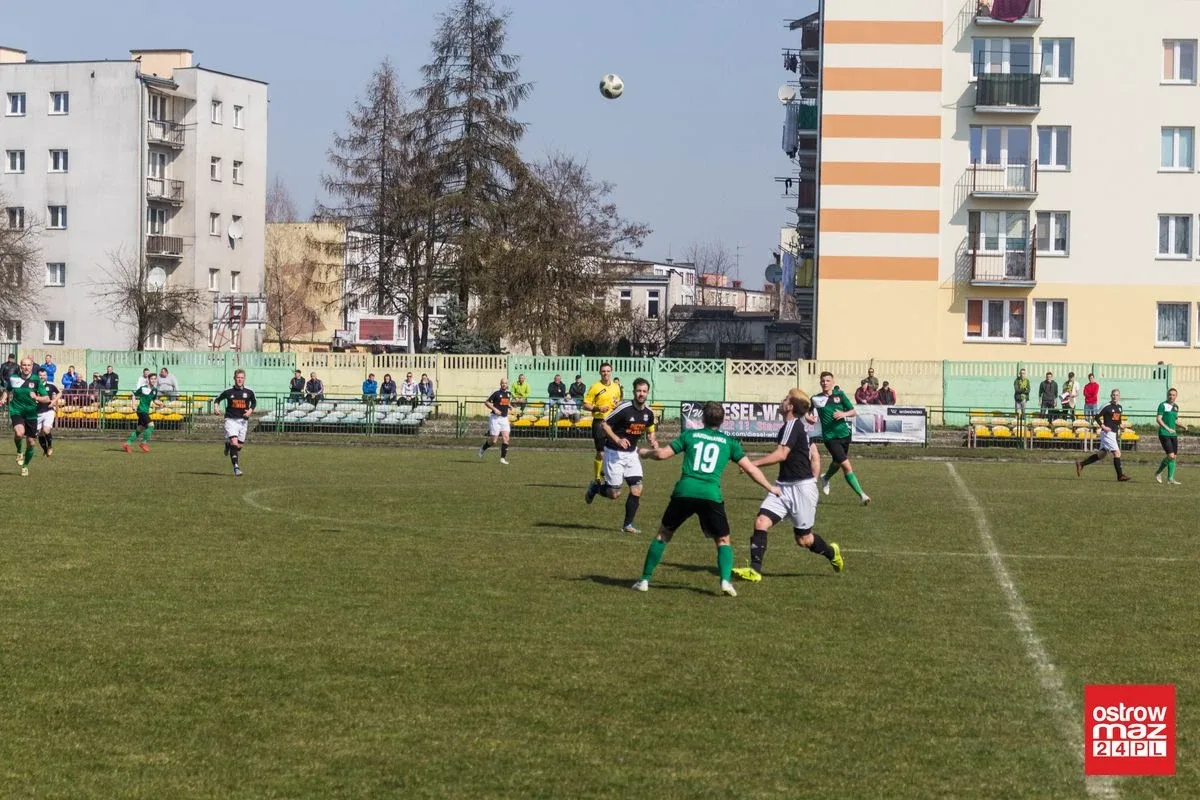 Makowianka na kolanach. Ostrovia z kompletem punktów (zdjęcia, wideo)