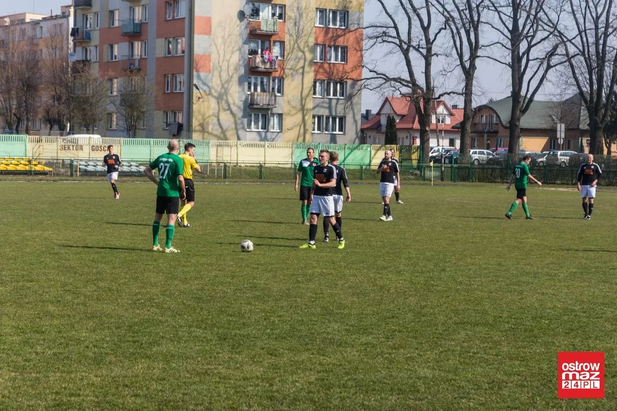 Makowianka na kolanach. Ostrovia z kompletem punktów (zdjęcia, wideo)