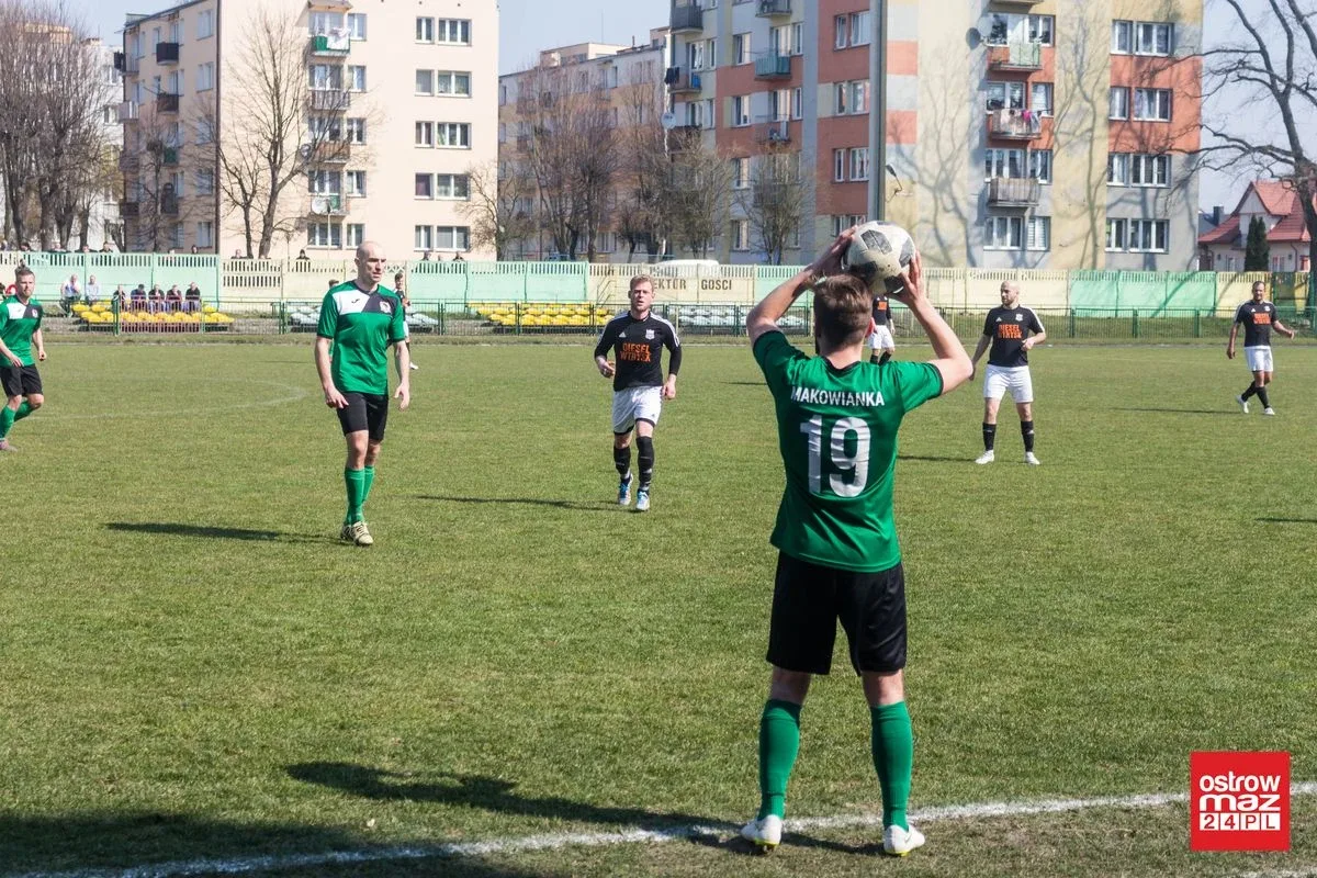Makowianka na kolanach. Ostrovia z kompletem punktów (zdjęcia, wideo)
