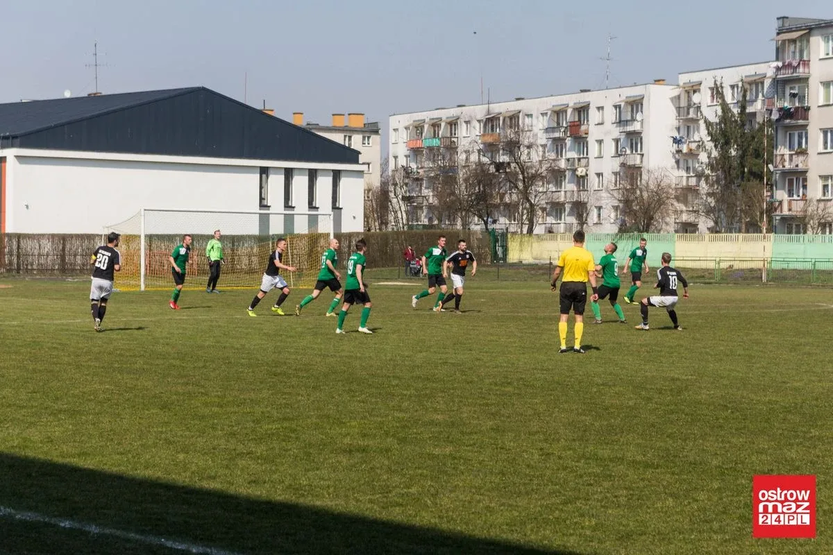 Makowianka na kolanach. Ostrovia z kompletem punktów (zdjęcia, wideo)