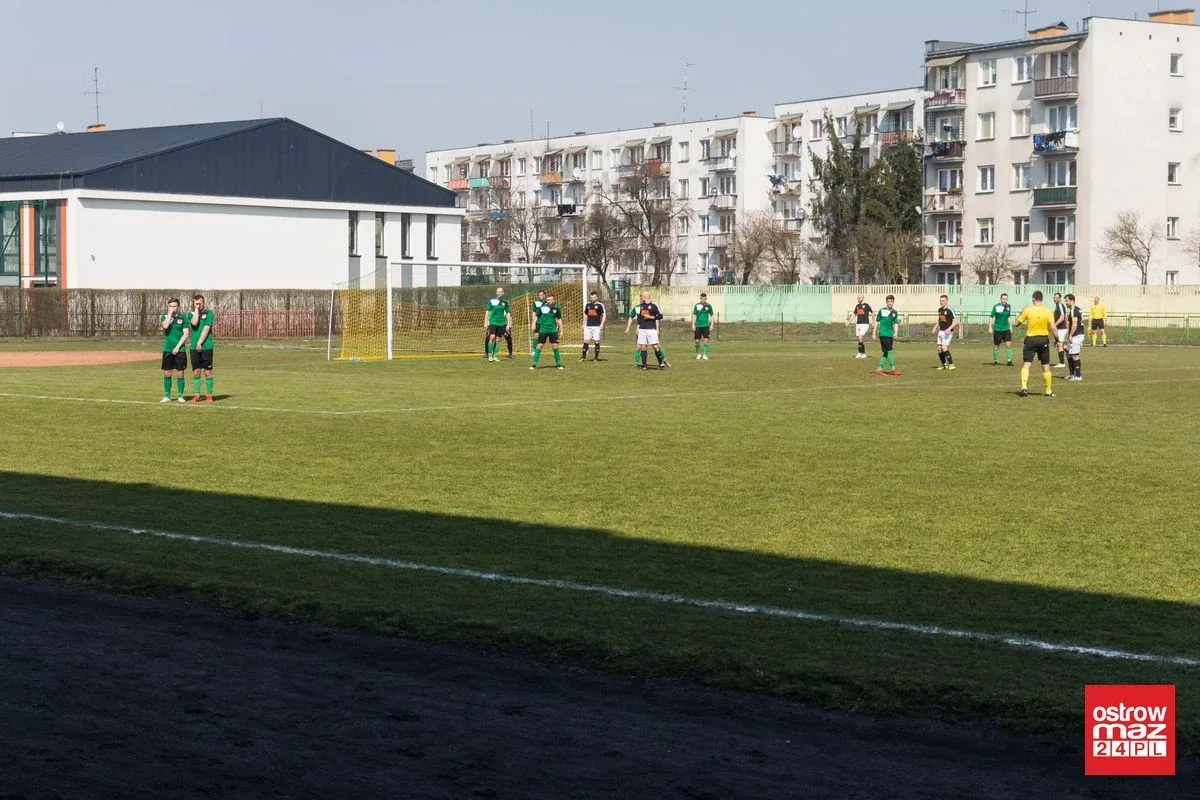 Makowianka na kolanach. Ostrovia z kompletem punktów (zdjęcia, wideo)