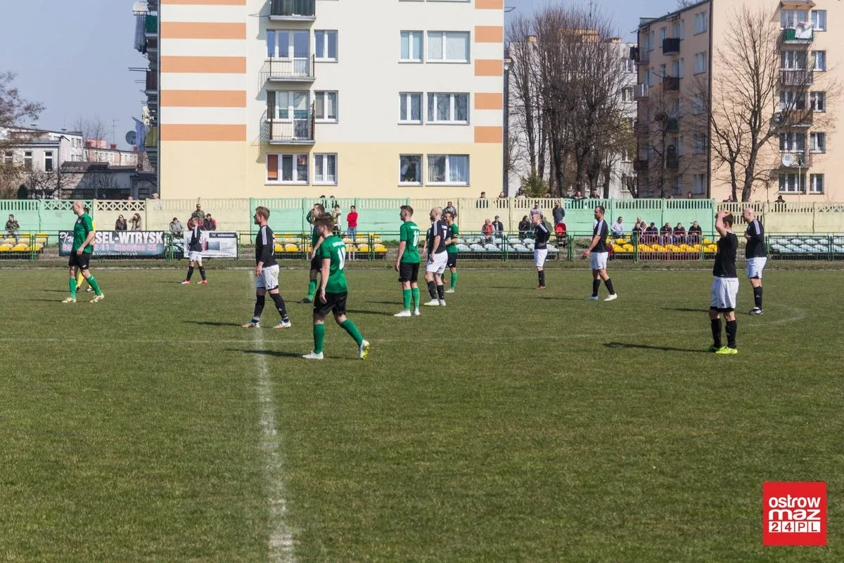Makowianka na kolanach. Ostrovia z kompletem punktów (zdjęcia, wideo)