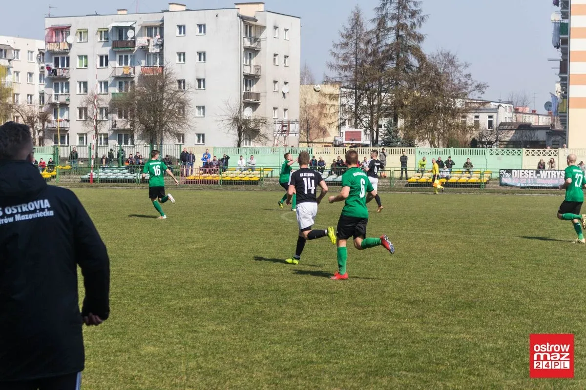 Makowianka na kolanach. Ostrovia z kompletem punktów (zdjęcia, wideo)