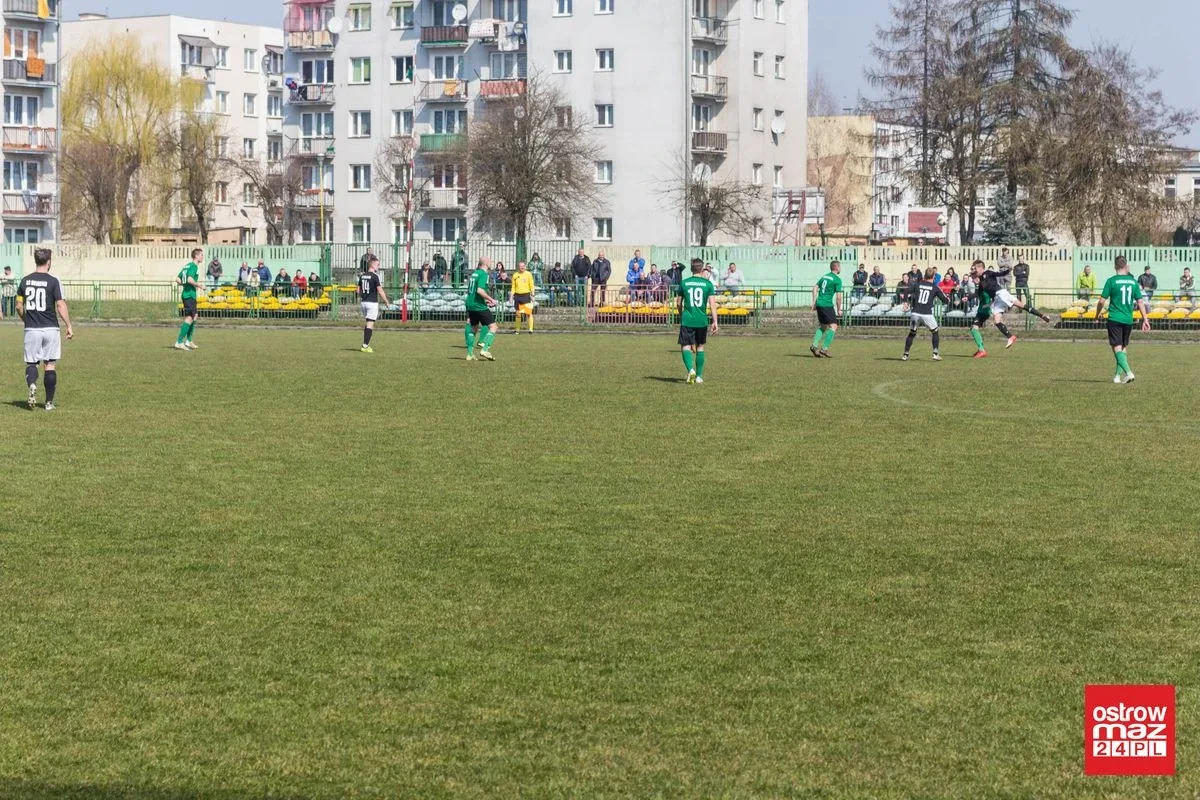 Makowianka na kolanach. Ostrovia z kompletem punktów (zdjęcia, wideo)