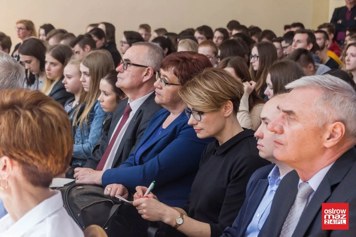 "Wiele problemów można rozwiązać dzięki programom rządowym". Maria Koc gościła w Ostrowi Mazowieckiej (zdjęcia, wideo)