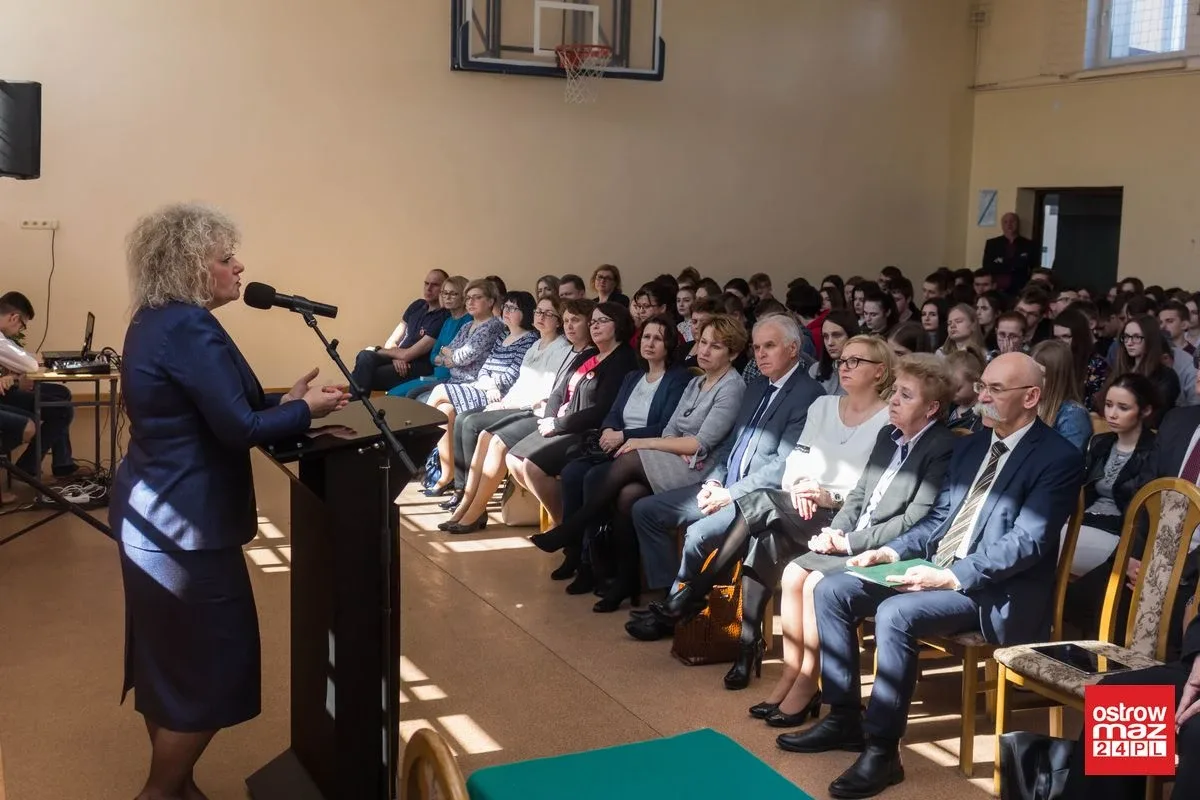 "Wiele problemów można rozwiązać dzięki programom rządowym". Maria Koc gościła w Ostrowi Mazowieckiej (zdjęcia, wideo)