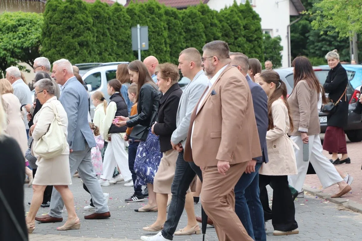 Procesja Bożego Ciała w parafii pw. Chrystusa Dobrego Pasterza (zdjęcia)