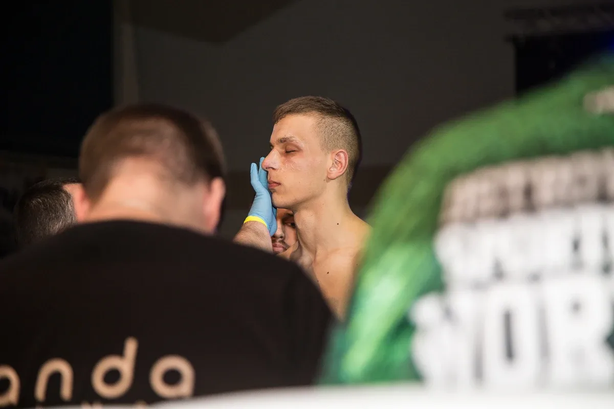 Blisko 500 zdjęć z ostrowskiej gali sztuk walki WORWar03 (zobacz zdjęcia)