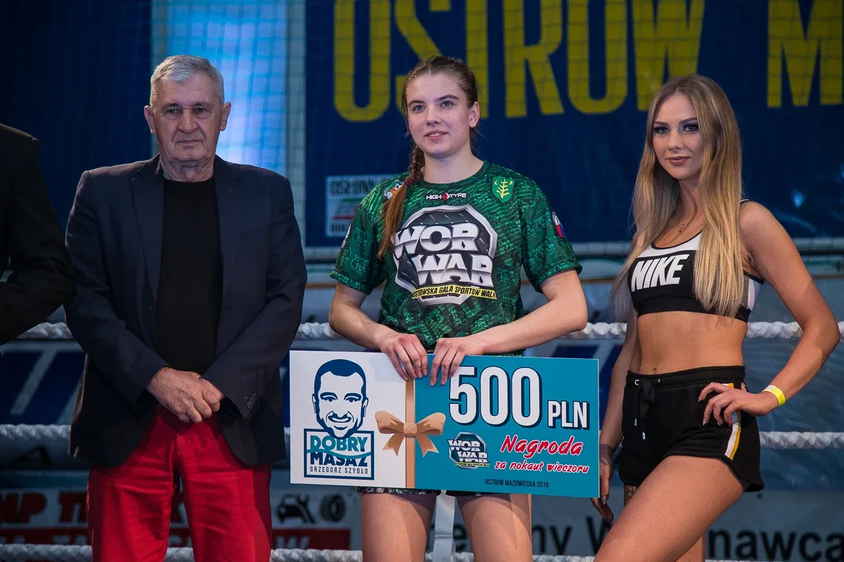 Blisko 500 zdjęć z ostrowskiej gali sztuk walki WORWar03 (zobacz zdjęcia)