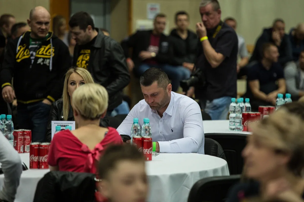 Blisko 500 zdjęć z ostrowskiej gali sztuk walki WORWar03 (zobacz zdjęcia)