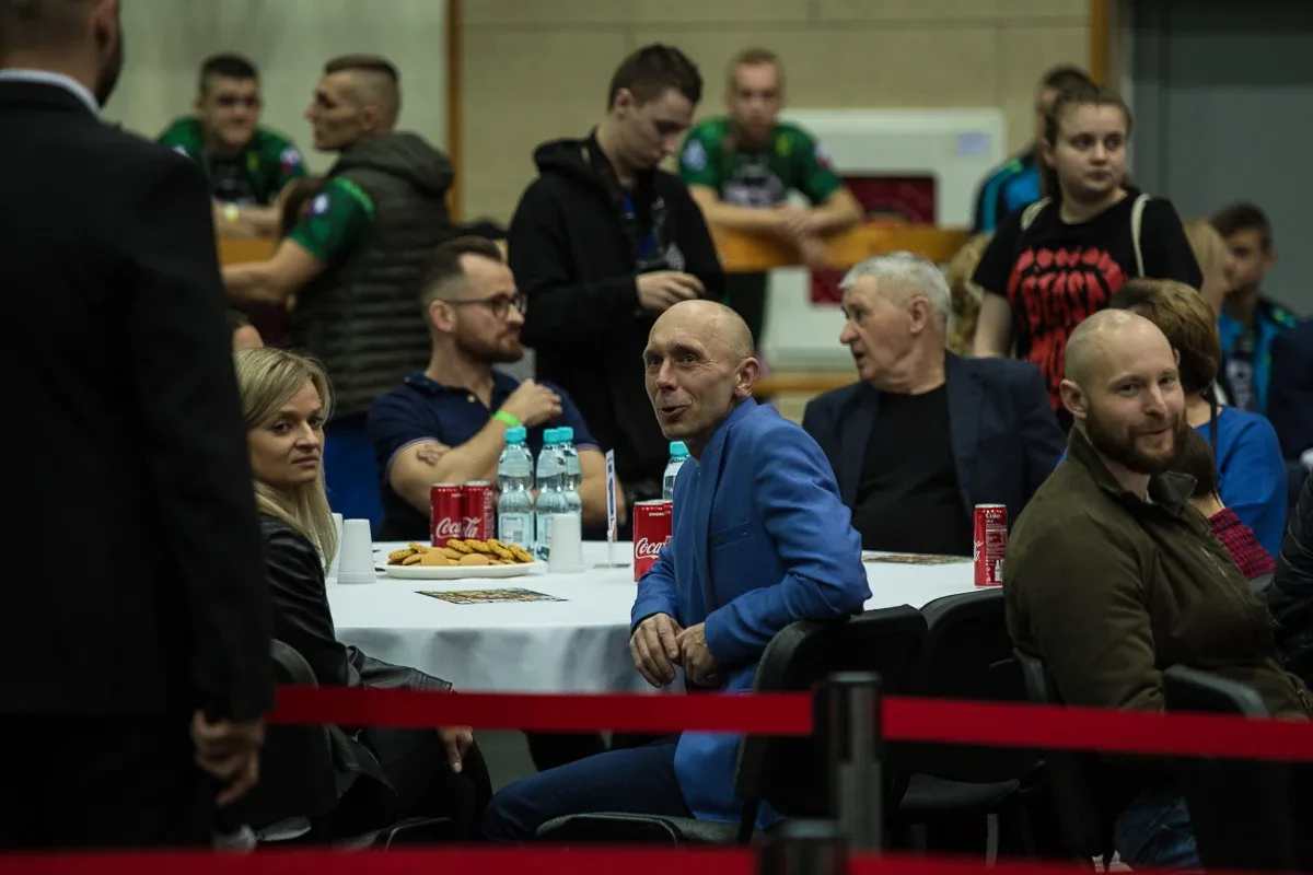 Blisko 500 zdjęć z ostrowskiej gali sztuk walki WORWar03 (zobacz zdjęcia)