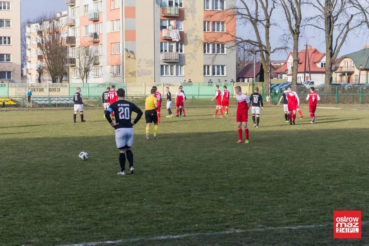 Ostrovia bez punktów w starciu z Nadnarwianką (zdjęcia, wideo)