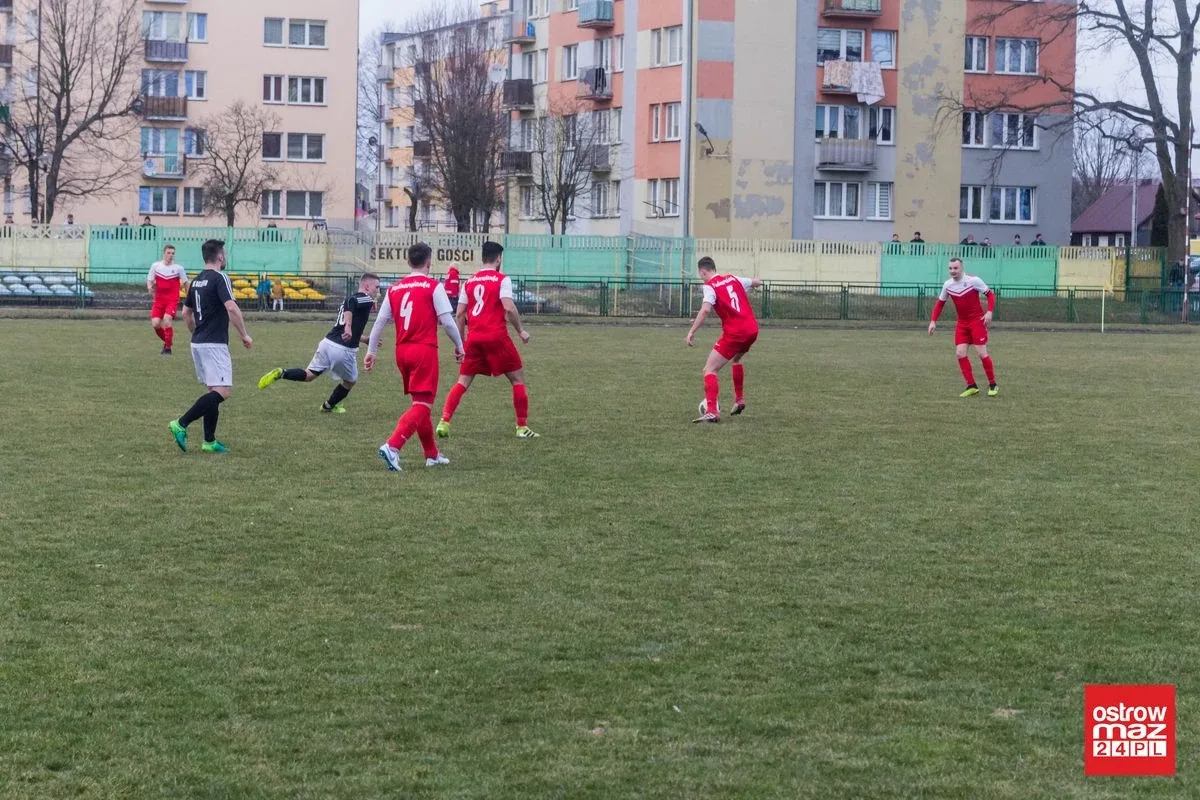 Ostrovia bez punktów w starciu z Nadnarwianką (zdjęcia, wideo)