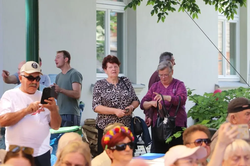 XV Ostrowski Piknik z Książką przyciągnął tłumy mieszkańców! (zdjęcia)
