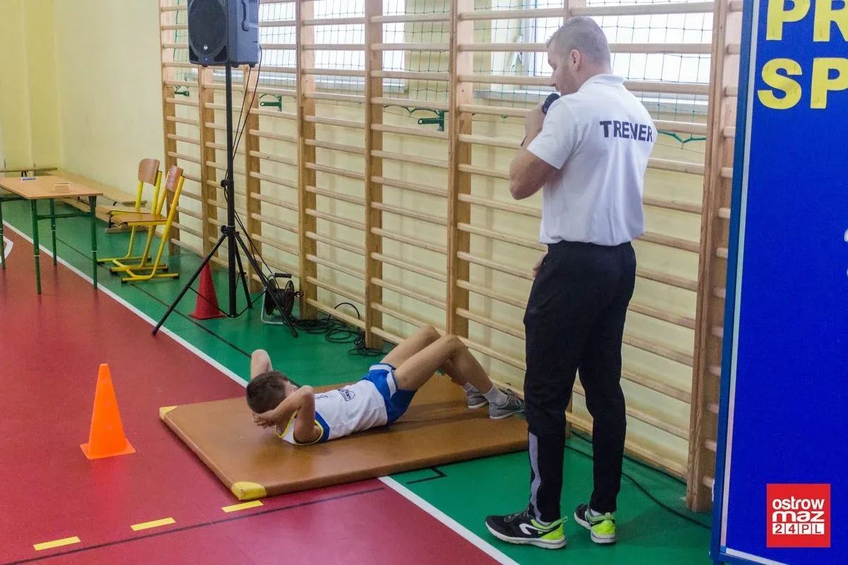 Wielobój lekkoatletyczny dla trzecioklasistów (zdjęcia, wideo)