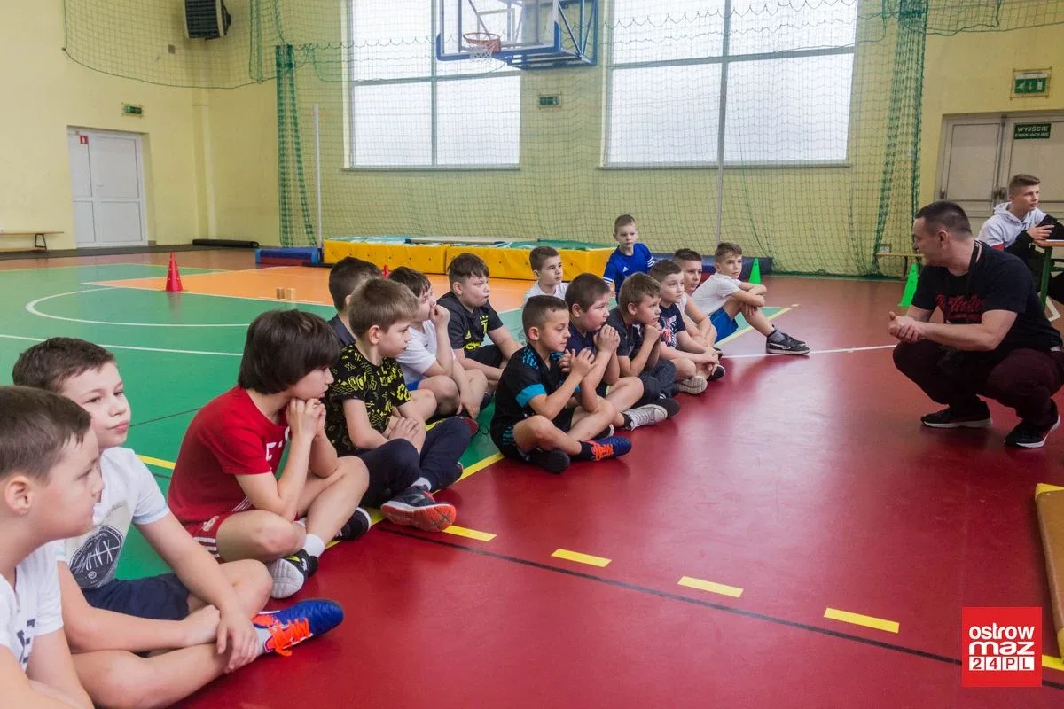 Wielobój lekkoatletyczny dla trzecioklasistów (zdjęcia, wideo)
