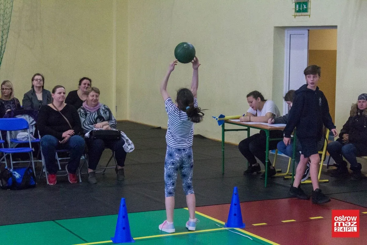 Wielobój lekkoatletyczny dla trzecioklasistów (zdjęcia, wideo)