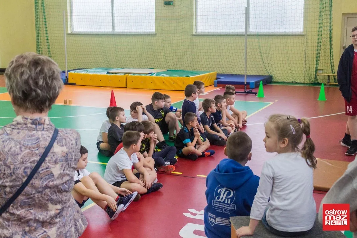 Wielobój lekkoatletyczny dla trzecioklasistów (zdjęcia, wideo)