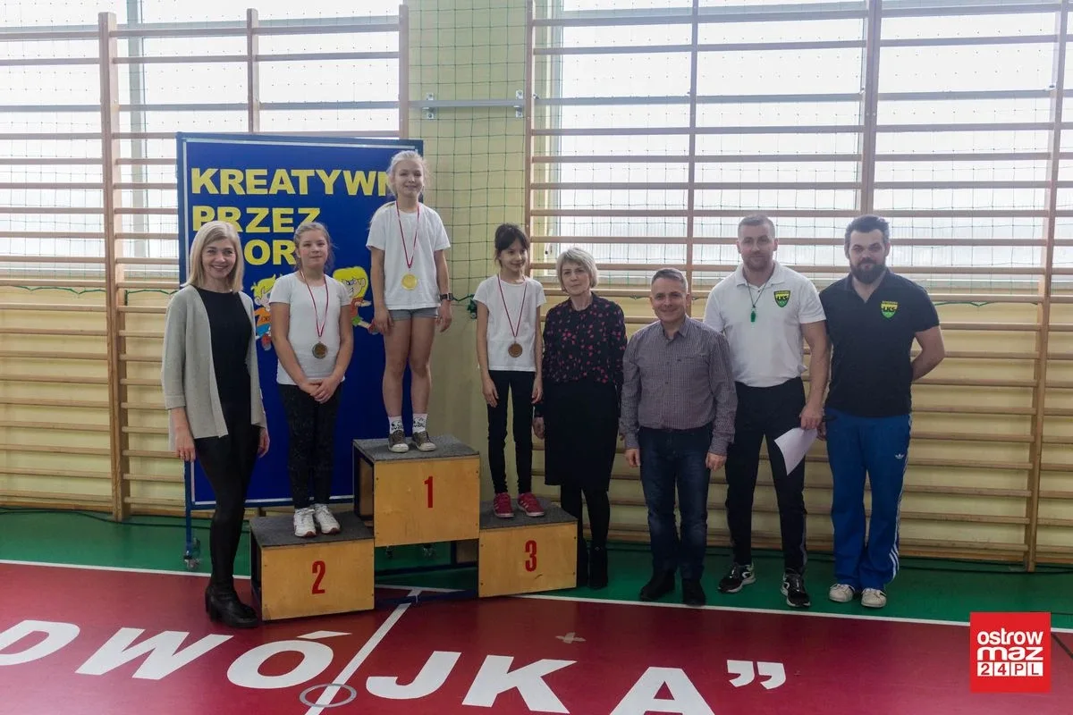 Wielobój lekkoatletyczny dla trzecioklasistów (zdjęcia, wideo)