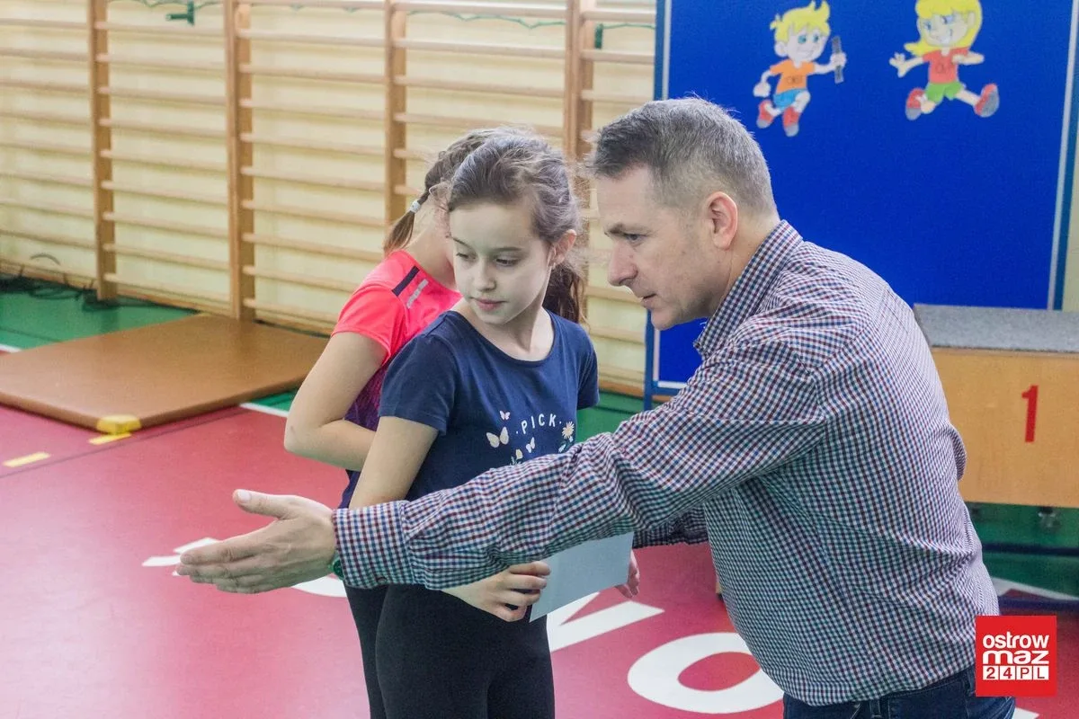 Wielobój lekkoatletyczny dla trzecioklasistów (zdjęcia, wideo)
