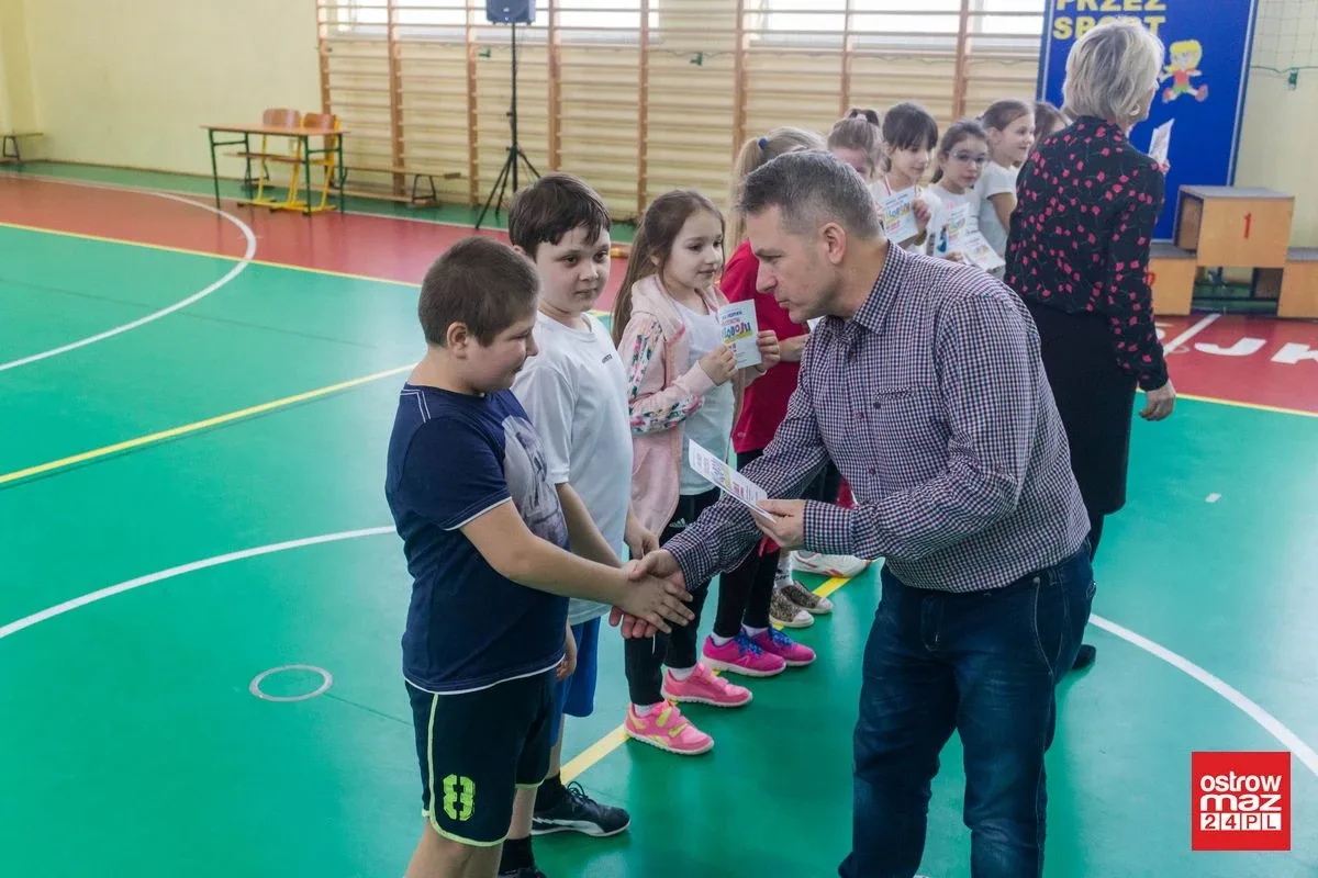 Wielobój lekkoatletyczny dla trzecioklasistów (zdjęcia, wideo)