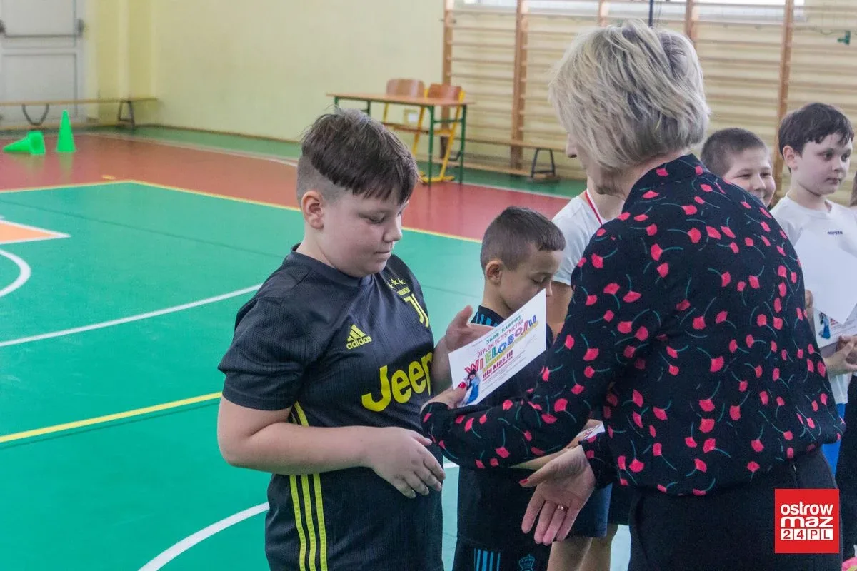Wielobój lekkoatletyczny dla trzecioklasistów (zdjęcia, wideo)