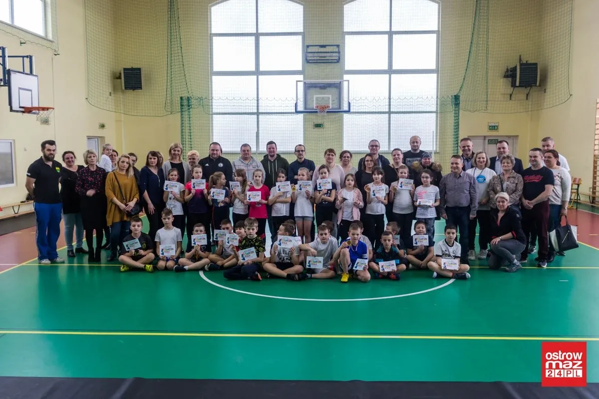 Wielobój lekkoatletyczny dla trzecioklasistów (zdjęcia, wideo)