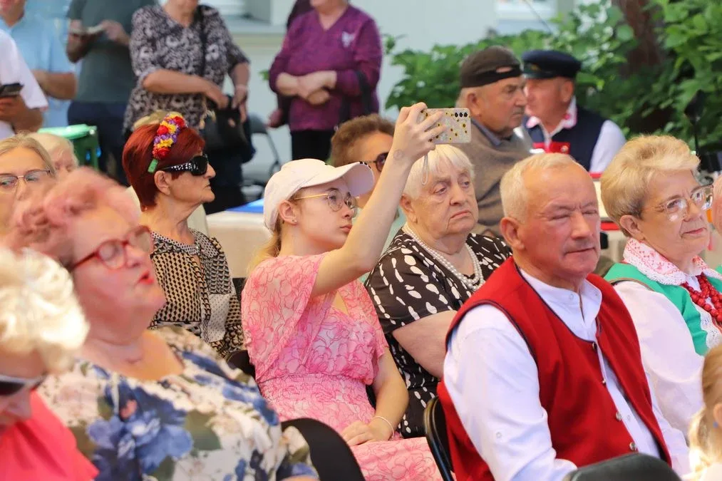 XV Ostrowski Piknik z Książką przyciągnął tłumy mieszkańców! (zdjęcia)