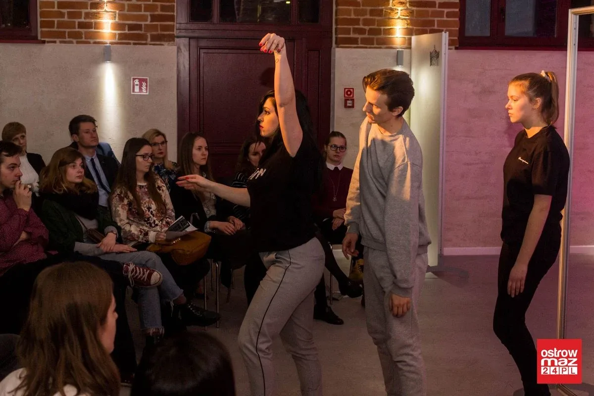 Wystawa studentów warszawskiej Akademii Sztuk Pięknych już dostępna (zdjęcia, wideo)