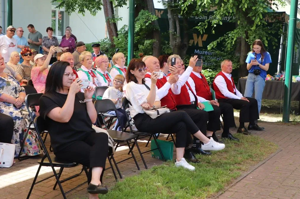 XV Ostrowski Piknik z Książką przyciągnął tłumy mieszkańców! (zdjęcia)