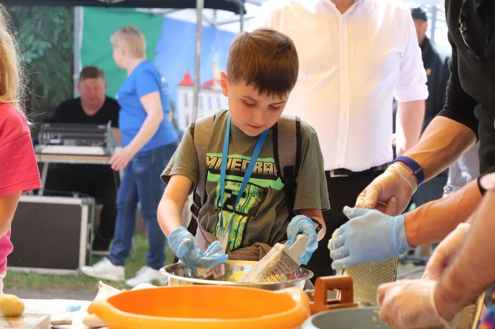 XV Ostrowski Piknik z Książką przyciągnął tłumy mieszkańców! (zdjęcia)