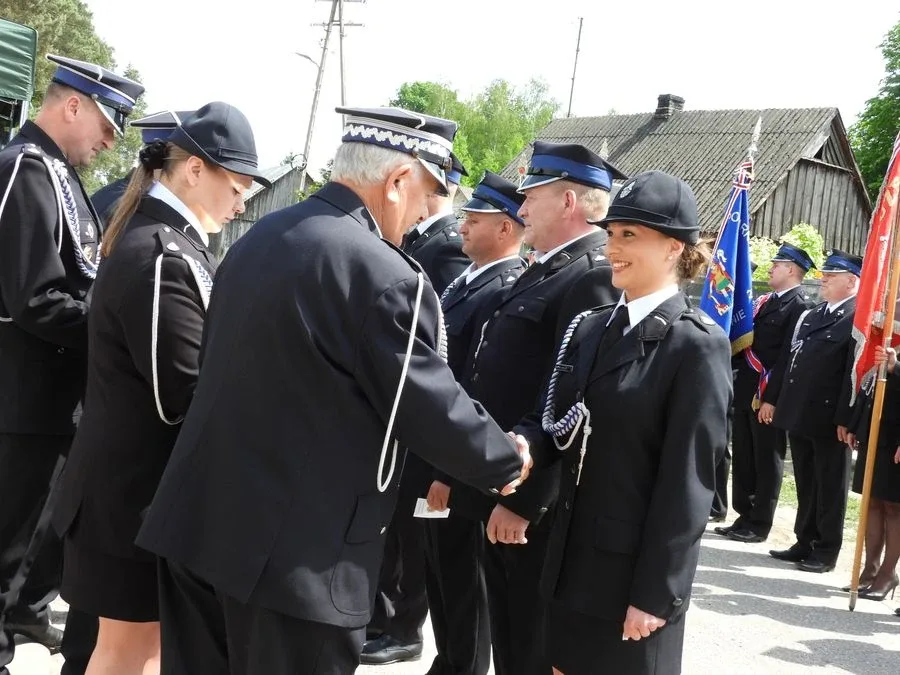 Obchody Gminnego Dnia Strażaka i jubileuszu 30-lecia OSP Grądy (zdjęcia, wideo)