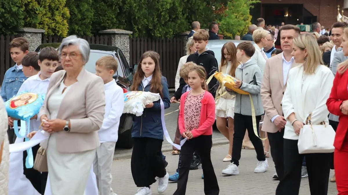 Procesja Bożego Ciała w parafii pw. Chrystusa Dobrego Pasterza (zdjęcia)