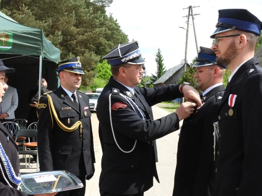 Obchody Gminnego Dnia Strażaka i jubileuszu 30-lecia OSP Grądy (zdjęcia, wideo)
