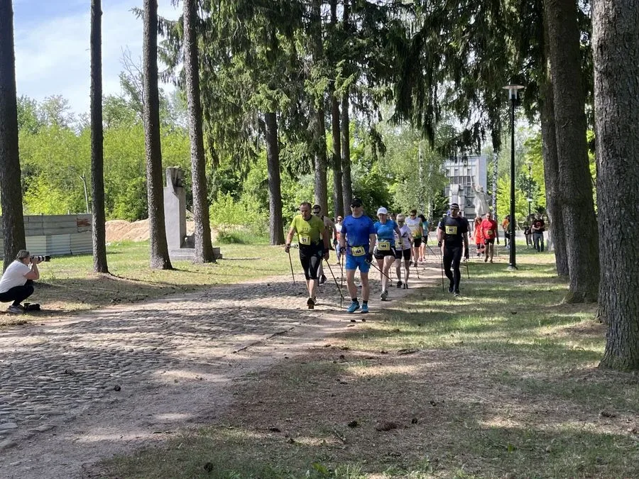 9. Bieg Pamięci Absolwentów Szkoły Podchorążych Piechoty w Komorowie i Ostrowi Mazowieckiej za nami! (zdjęcia, wideo)