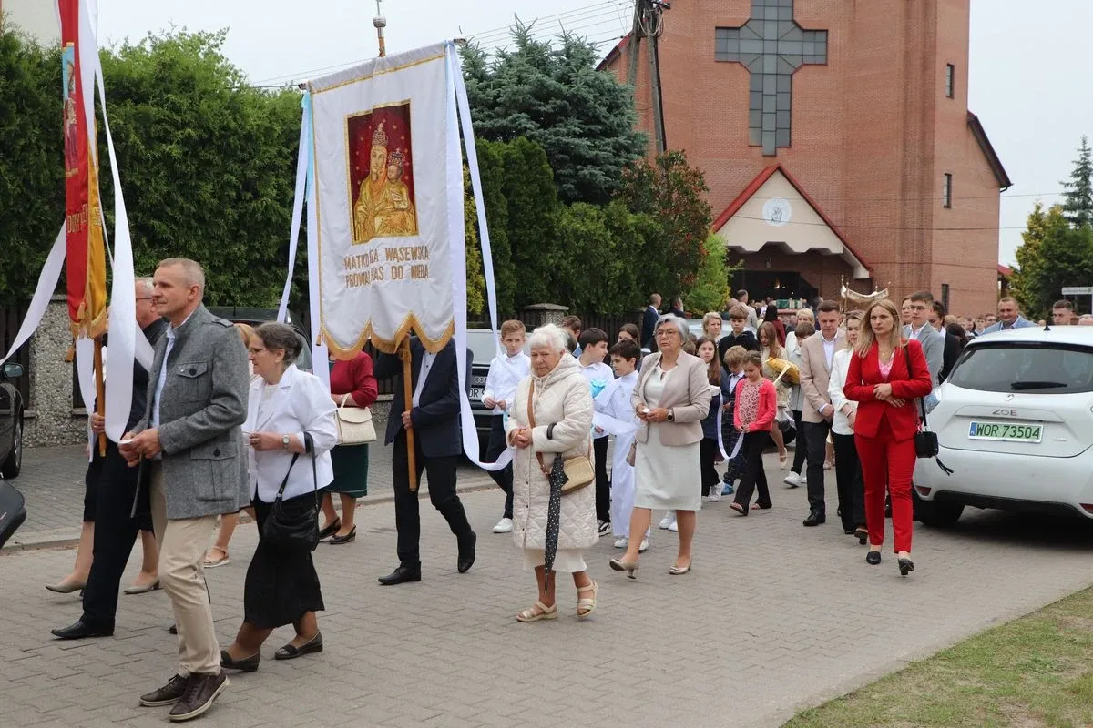 Procesja Bożego Ciała w parafii pw. Chrystusa Dobrego Pasterza (zdjęcia)