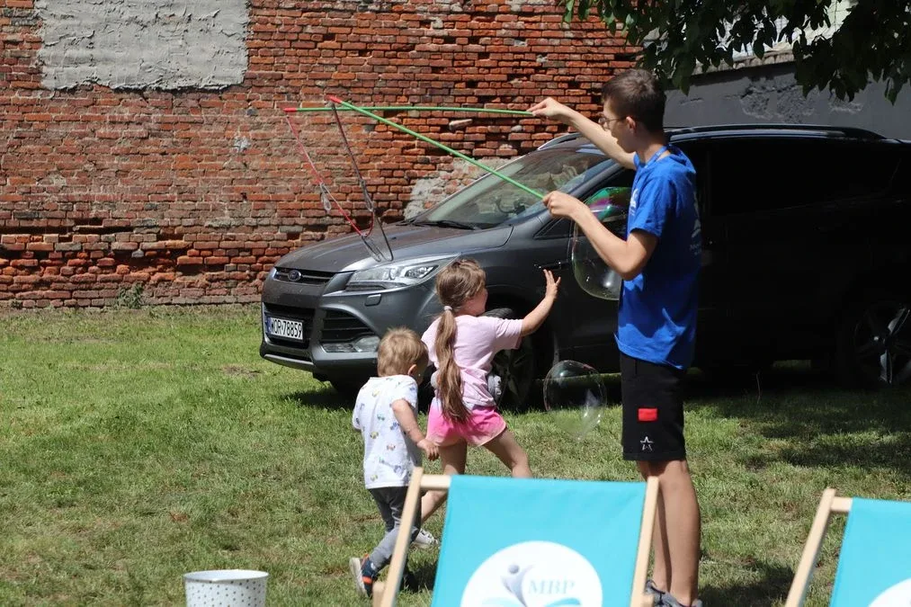 XV Ostrowski Piknik z Książką przyciągnął tłumy mieszkańców! (zdjęcia)
