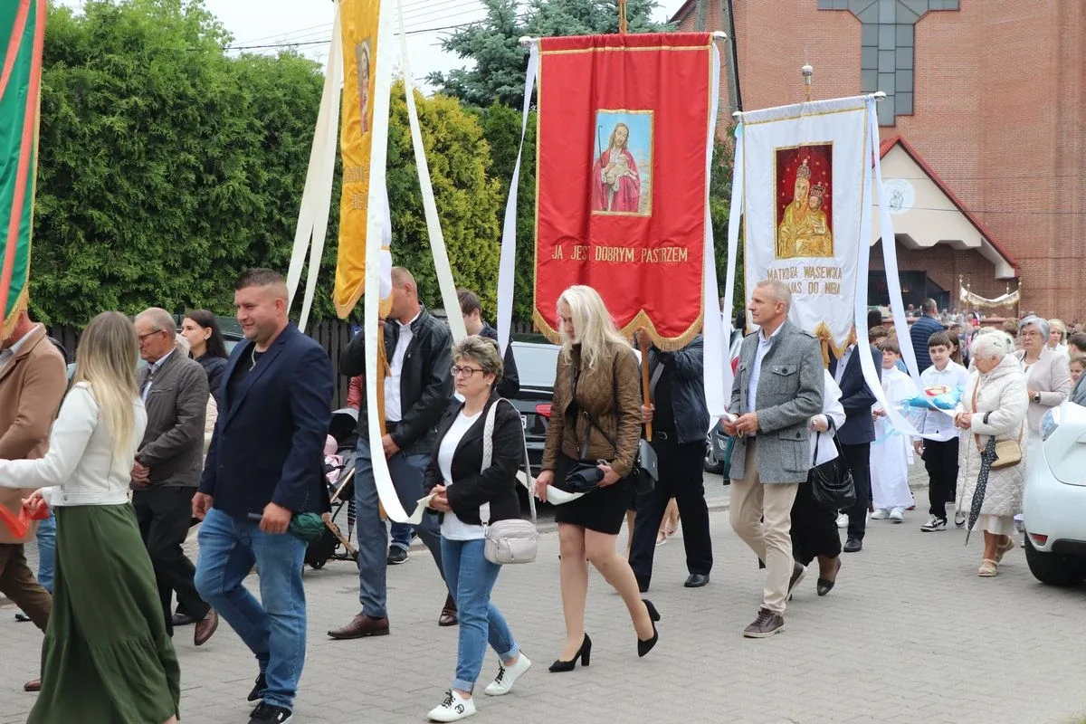Procesja Bożego Ciała w parafii pw. Chrystusa Dobrego Pasterza (zdjęcia)